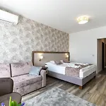 Vila Aszuvilag Rezidencia With Sauna & Jacuzzi *