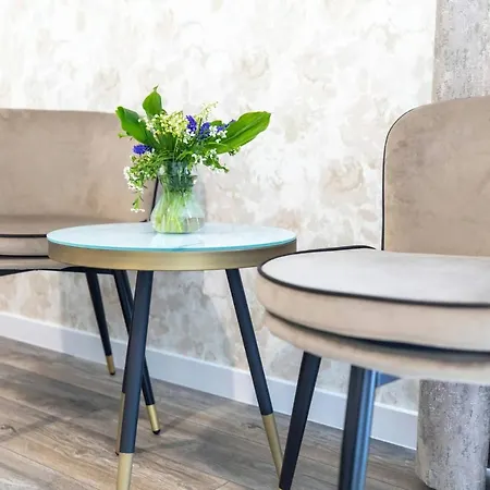 Вилла Aszuvilag Rezidencia With Sauna & Jacuzzi