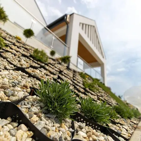 Aszuvilag Rezidencia With Sauna & Jacuzzi Вилла Legyesbenye