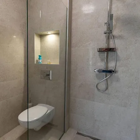 Aszuvilag Rezidencia With Sauna & Jacuzzi Вилла