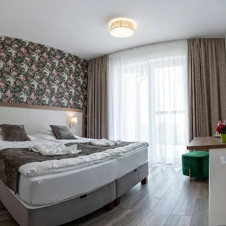 Aszuvilag Rezidencia With Sauna & Jacuzzi Legyesbenye