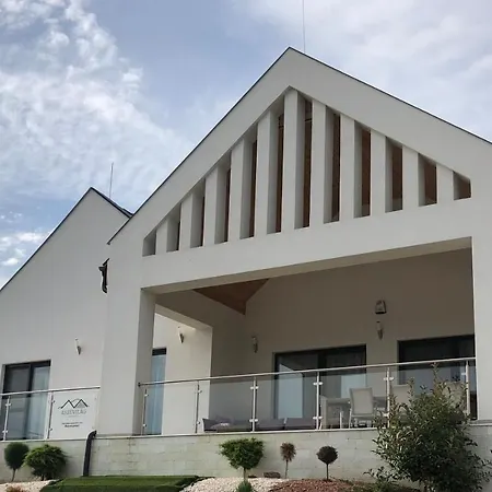 Aszúvilág Rezidencia With Sauna&jacuzzi * Legyesbenye