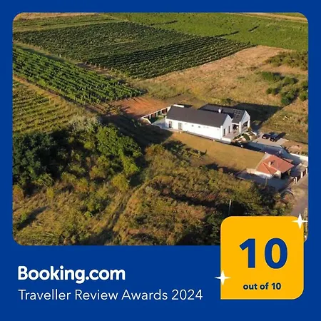 Вилла Aszuvilag Rezidencia With Sauna & Jacuzzi *