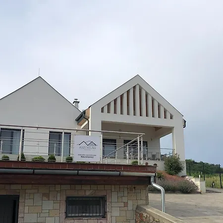 Aszuvilag Rezidencia With Sauna & Jacuzzi Villa *