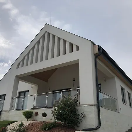 Aszuvilag Rezidencia With Sauna & Jacuzzi