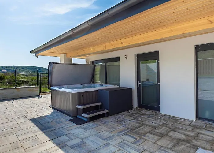 Aszuvilag Rezidencia With Sauna & Jacuzzi Vila Legyesbenye