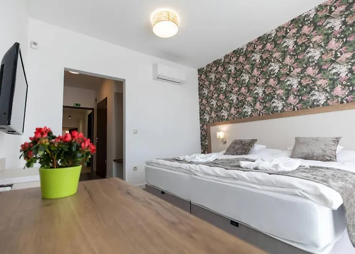 Aszuvilag Rezidencia With Sauna & Jacuzzi Villa Legyesbenye