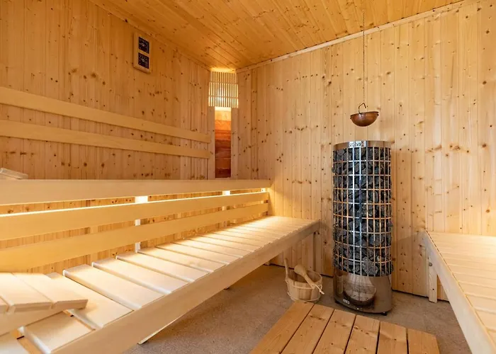 Aszuvilag Rezidencia With Sauna & Jacuzzi Vila