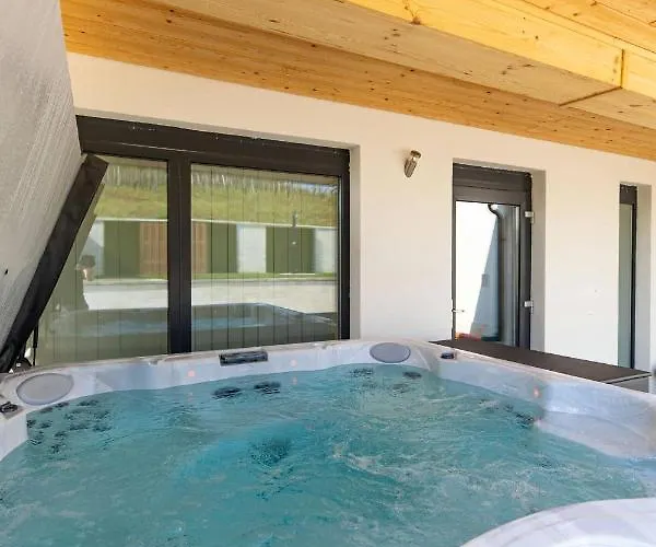 Villa Aszuvilag Rezidencia With Sauna & Jacuzzi *
