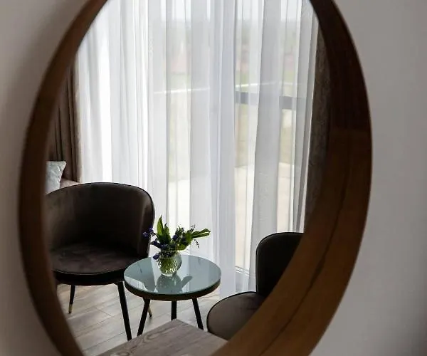 Aszuvilag Rezidencia With Sauna & Jacuzzi Legyesbenye